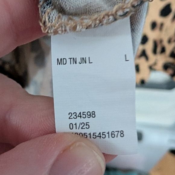 Nine West Essential Easy High-Neck Tank Tan Jana Leopard Size Large (EUC) - Picture 6 of 6